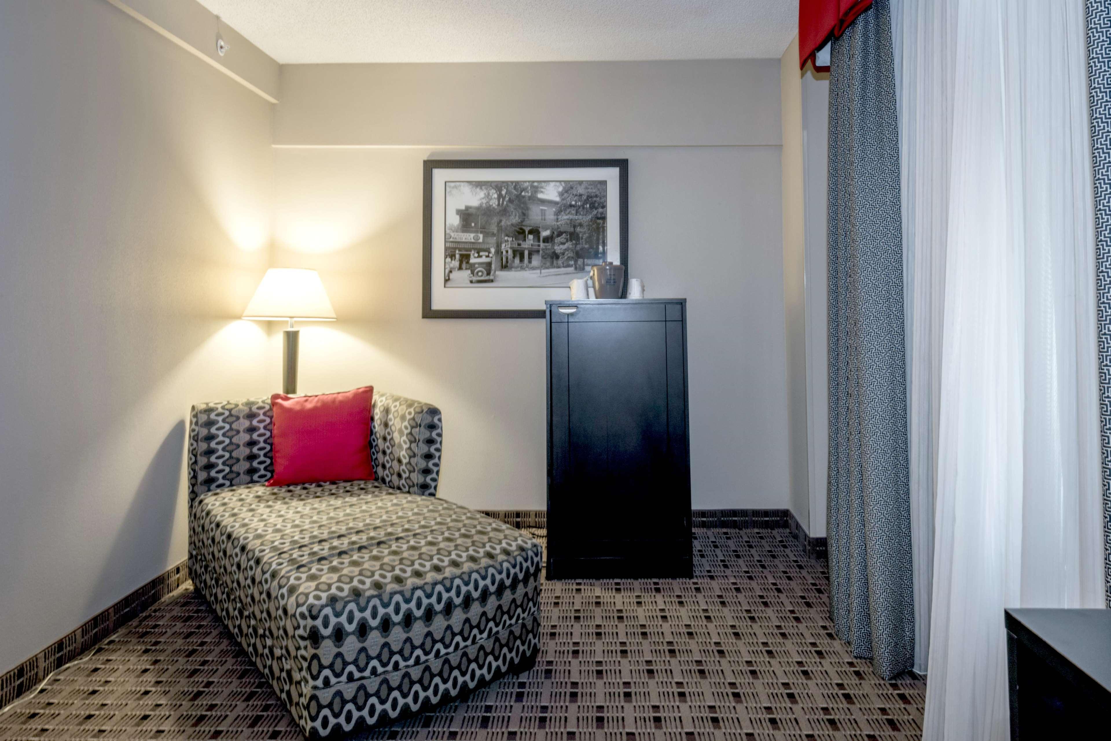 Hampton Inn & Suites Montgomery-Downtown Εξωτερικό φωτογραφία